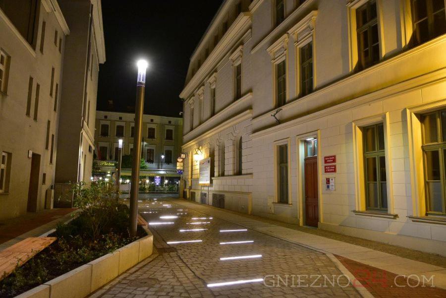 Marzec Apartamenty Γκνιέζνο Εξωτερικό φωτογραφία