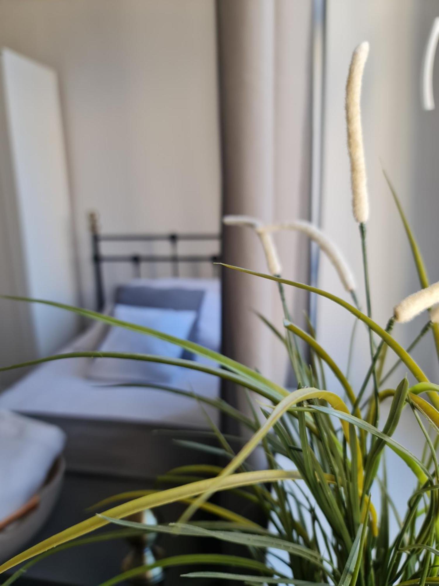 Marzec Apartamenty Γκνιέζνο Δωμάτιο φωτογραφία