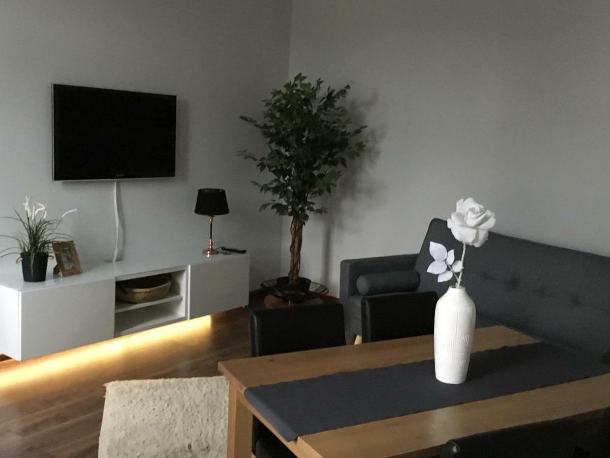Marzec Apartamenty Γκνιέζνο Εξωτερικό φωτογραφία