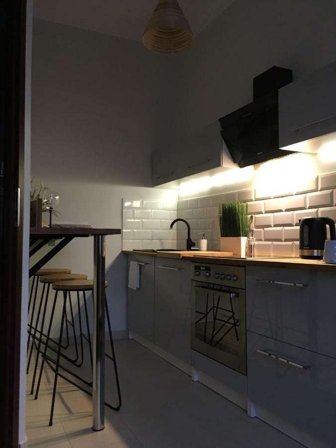 Marzec Apartamenty Γκνιέζνο Εξωτερικό φωτογραφία