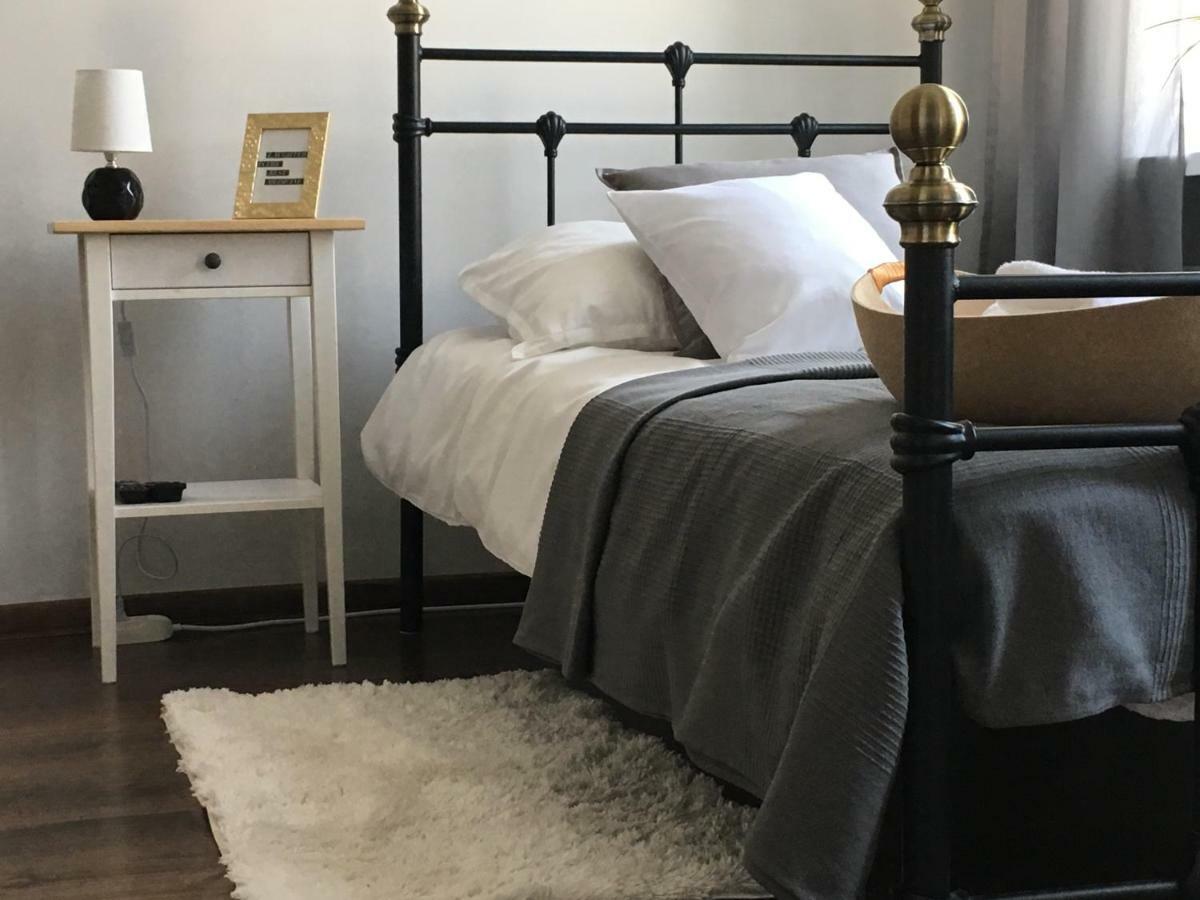 Marzec Apartamenty Γκνιέζνο Εξωτερικό φωτογραφία