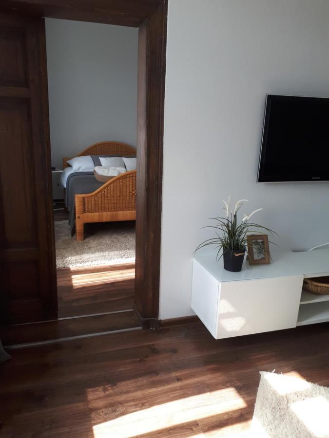 Marzec Apartamenty Γκνιέζνο Εξωτερικό φωτογραφία