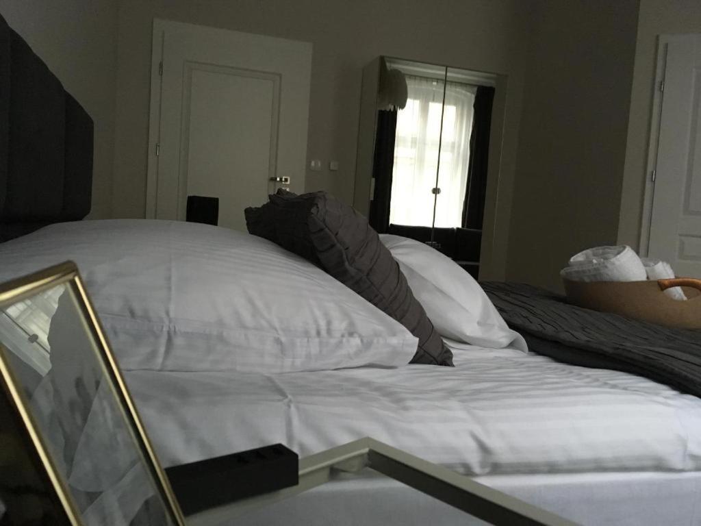 Marzec Apartamenty Γκνιέζνο Εξωτερικό φωτογραφία